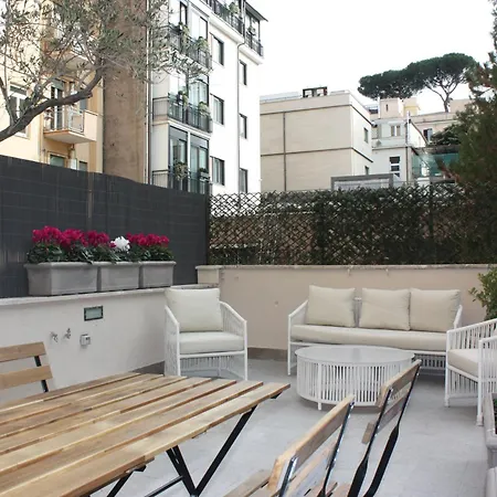 Vatican Terrace - Modern