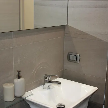 Vatican Terrace - Modern